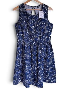 NWT Retrolicious Glow In The Dark Constellation Dress Size L Celestial Pockets